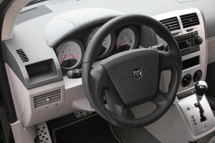  Dodge Caliber by Startech 2007 года  (фото 5 из 17)